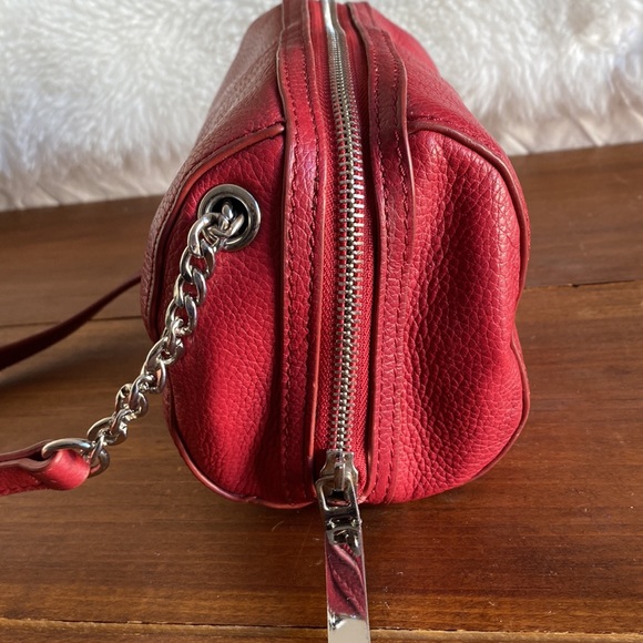 *Popping* magenta Neiman Marcus crossbody bag - Picture 3 of 7